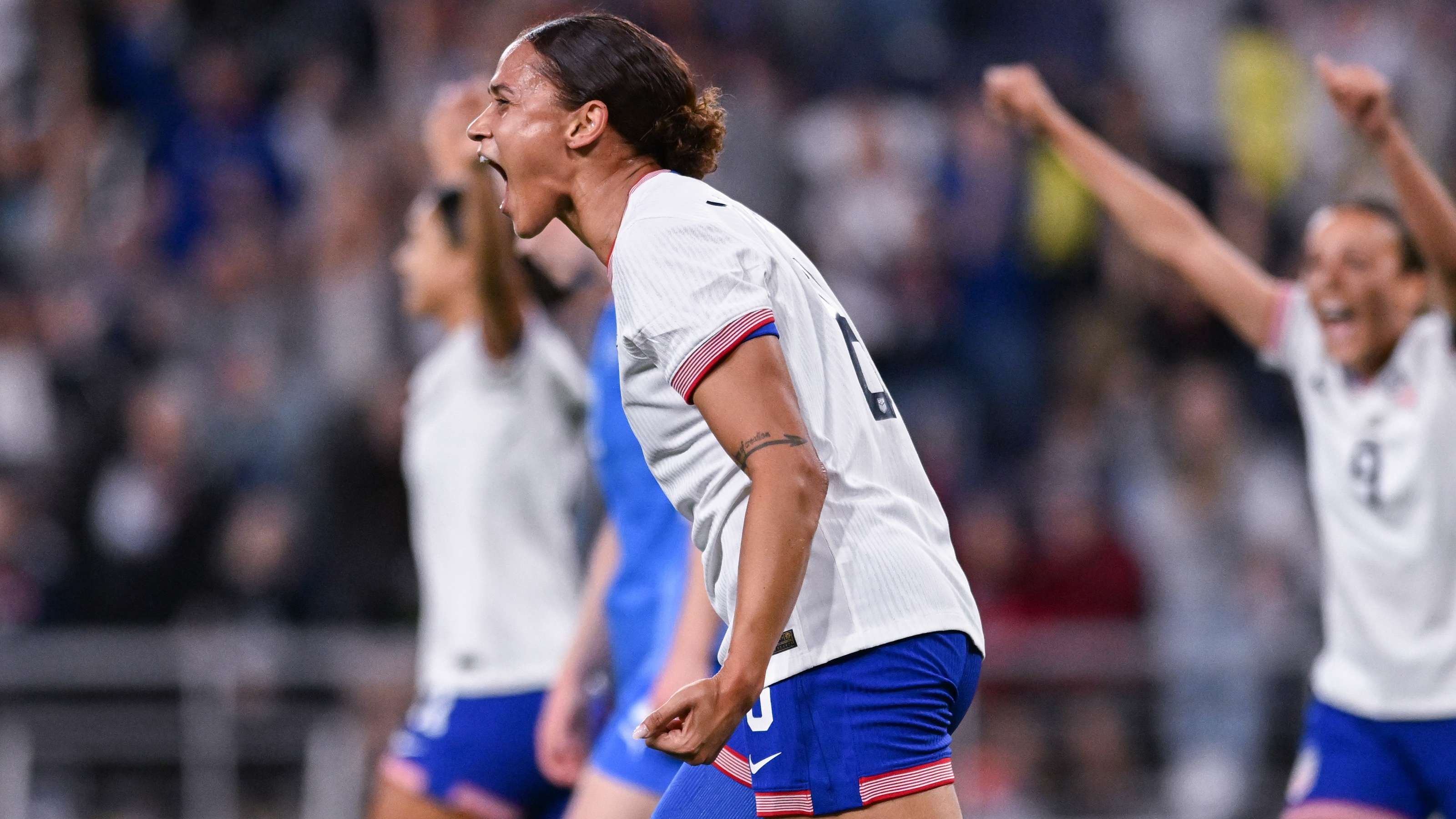 本泽马遗憾缺席欧洲杯2024 回顾其历届欧洲杯战绩与贡献