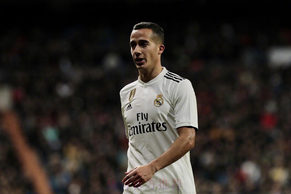 皇马官方-巴斯克斯右脚踝胫腓扭伤 恢复情况待定